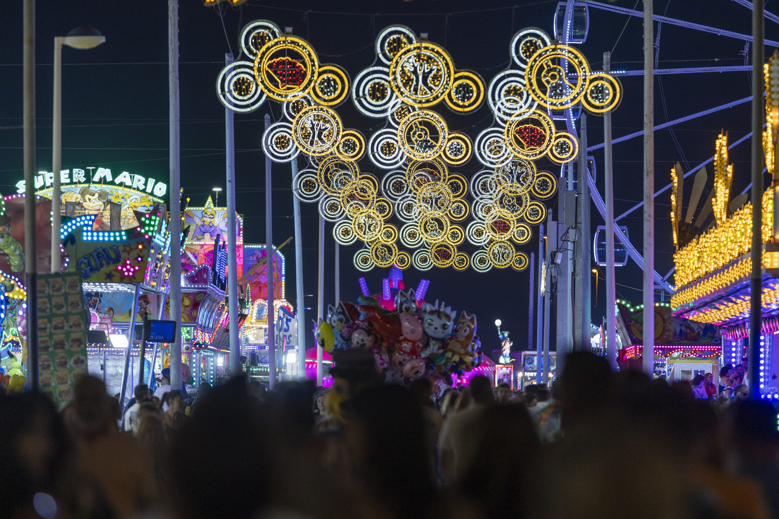 Fiestas Colombinas de Huelva 2026: tradición, luz y una feria que transforma la ciudad 1 fiestas colombinas 2025 2 scaled